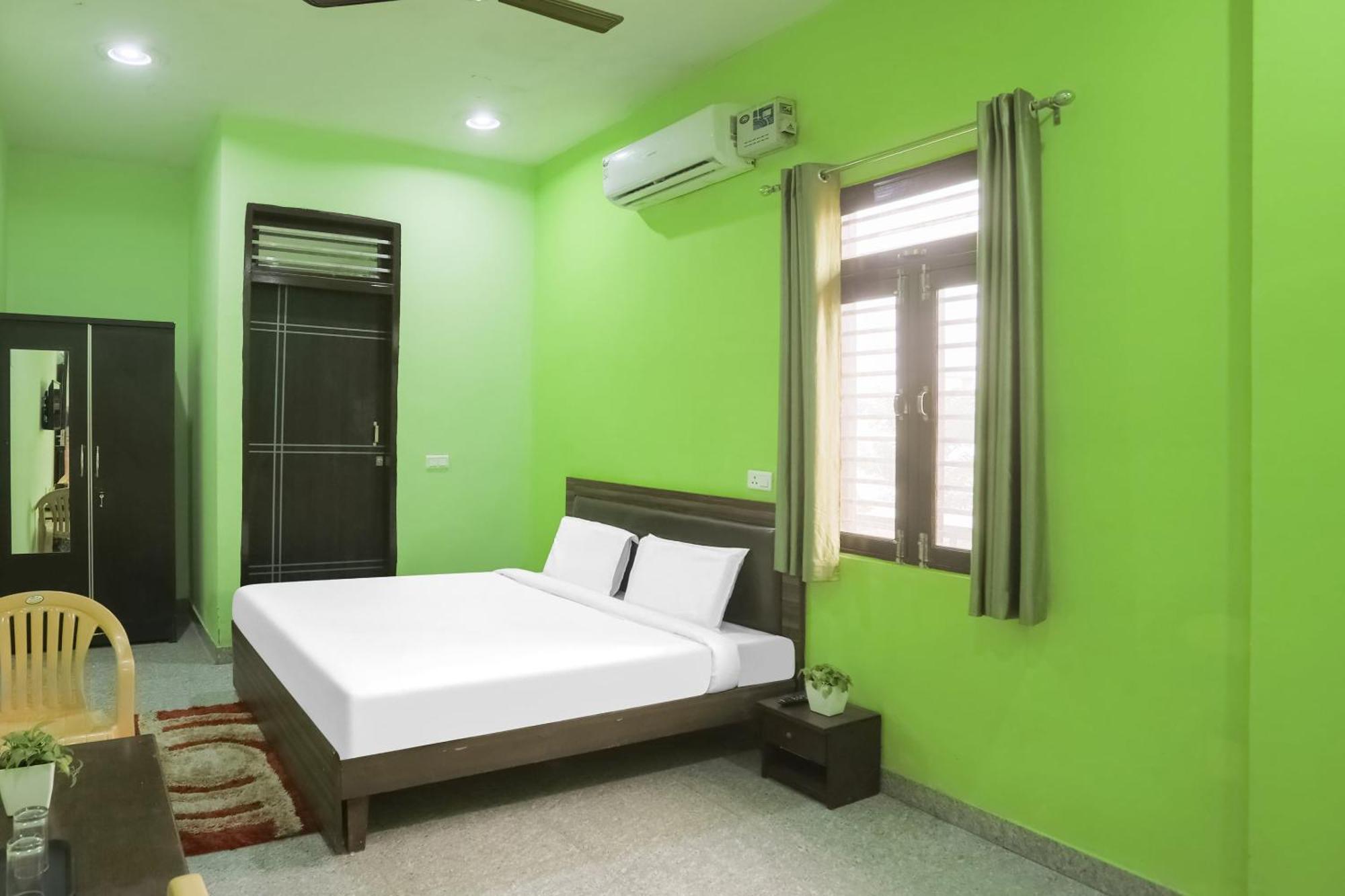 Capital O A-One Hotel Manesar Buitenkant foto