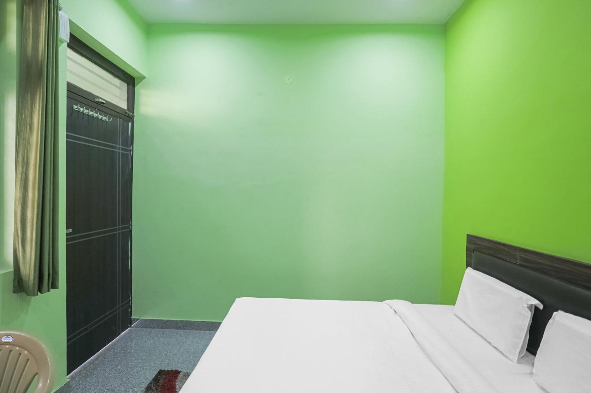 Capital O A-One Hotel Manesar Buitenkant foto