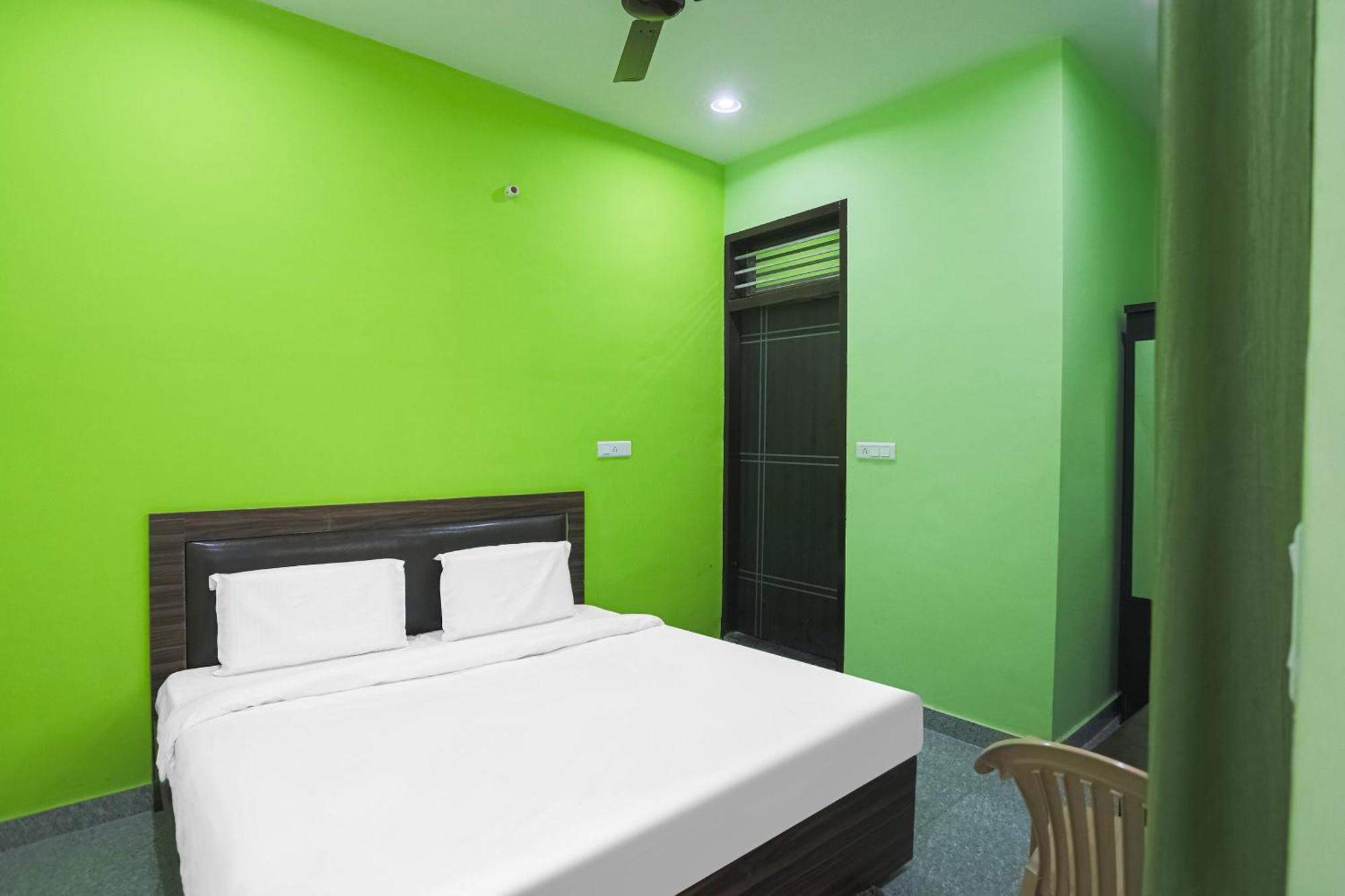 Capital O A-One Hotel Manesar Buitenkant foto